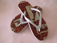Chinelas com Padrão de Animais